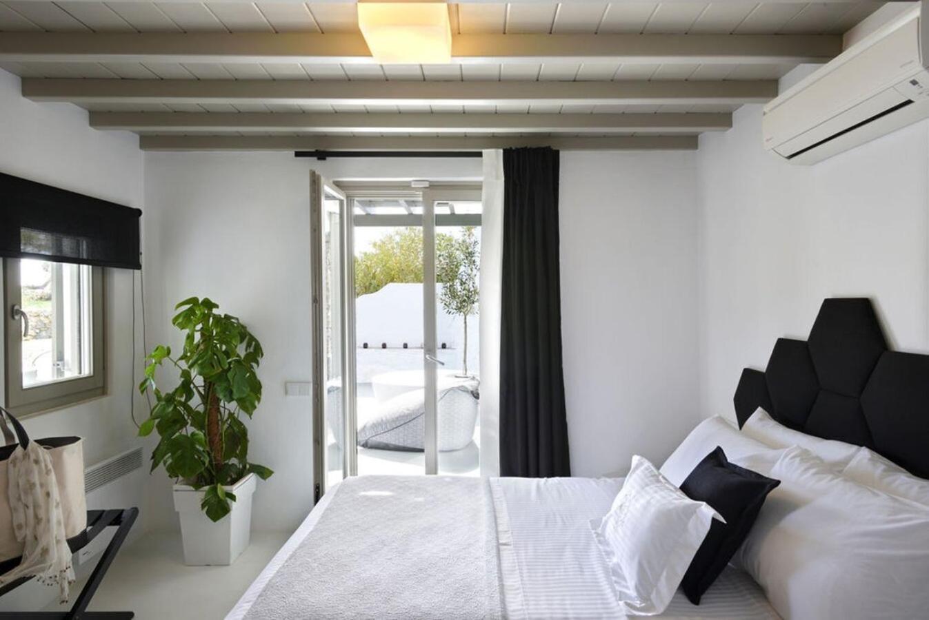 Villa Dafni 4Bed With Pool In Kalafatis Spilia Mykonos Town Eksteriør billede