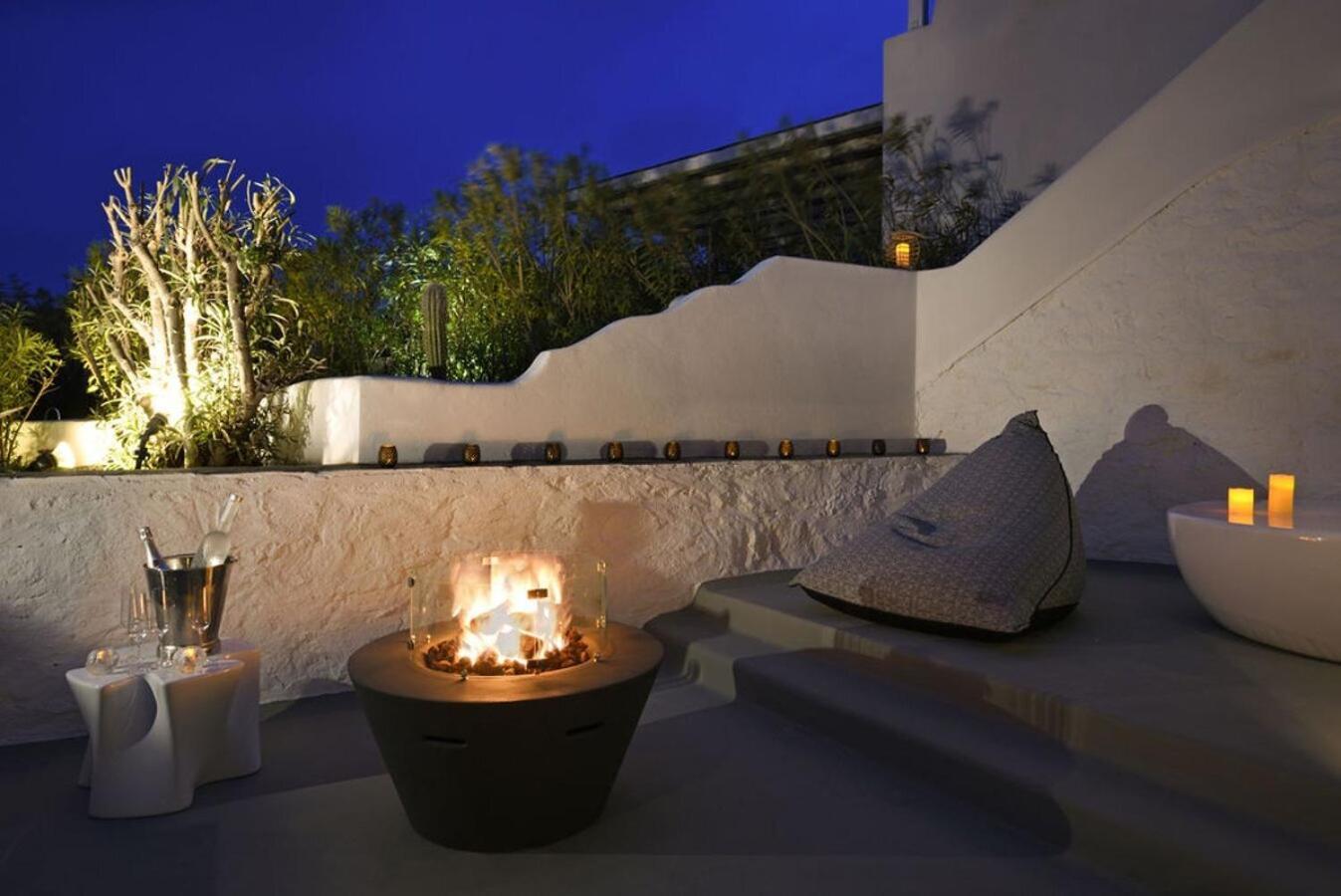 Villa Dafni 4Bed With Pool In Kalafatis Spilia Mykonos Town Eksteriør billede